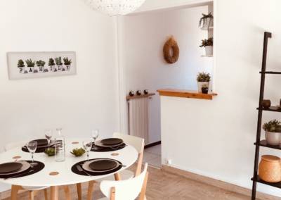 Home staging d'un appartement au Cannet par Maison Modèle, Home stager Expert et Décoratrice UFDI à Antibes 06 : Une salle a manger accueillante